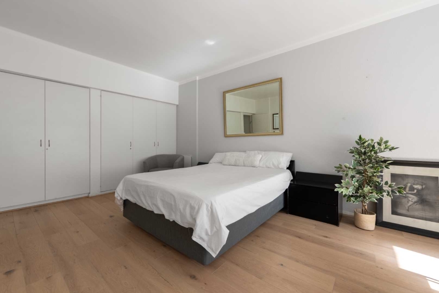 To Let 1 Bedroom Property for Rent in Sea Point Western Cape